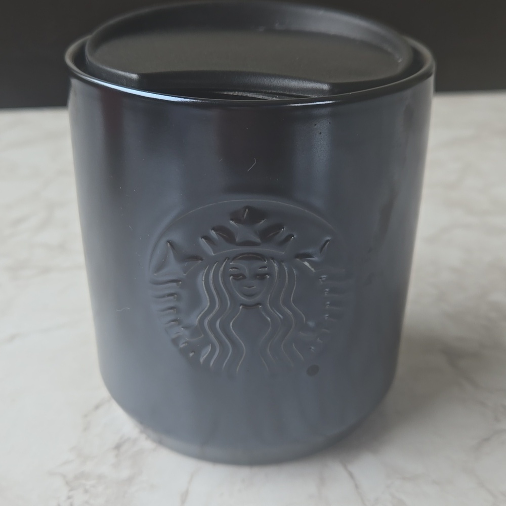 Starbucks 8 fl oz mug, black logo, like new